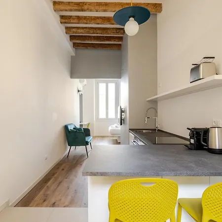 Charming In Isola In The Heart Of Lägenhet Milano