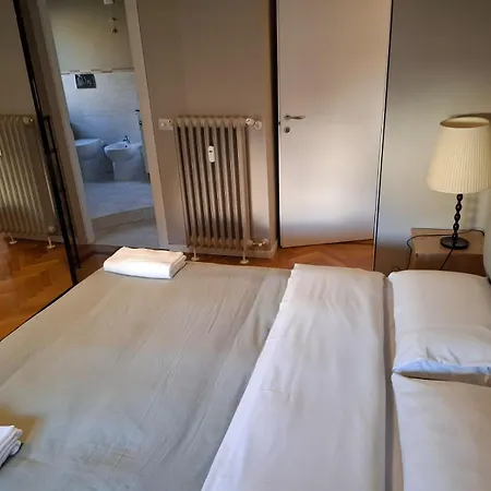 Lejlighed Easy Italy Duomo Milano