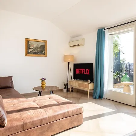 Duomo 7 Min - Panoramic Terrace & Two Bedrooms Lägenhet Milano