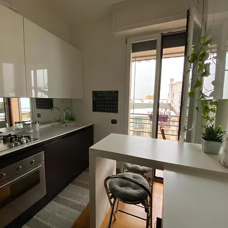 Fashion & Design District - M4 California Apartment