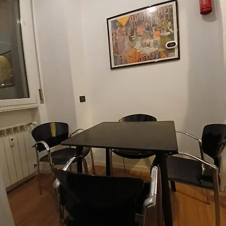 - Carlihaus Apartment Mailand