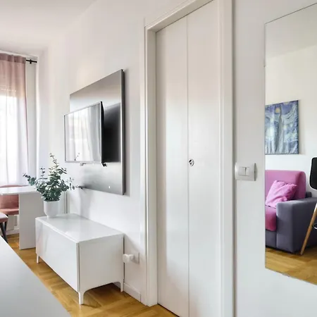 아파트 Just Urban Stays - Bilocale Moderno A Pochi Minuti Dal Duomo