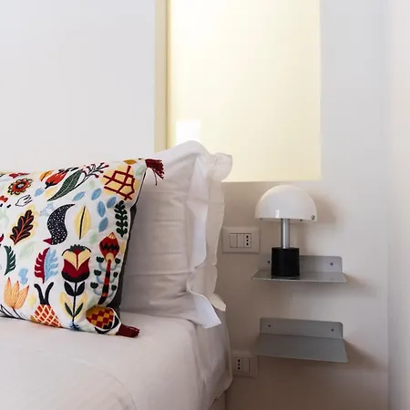 Apartamento Youhosty - Bezzecca 1 Milão