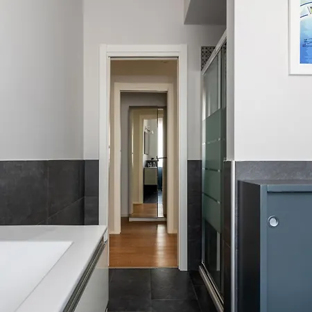 Fusetti Elegante Con Balcone In Zona Navigli