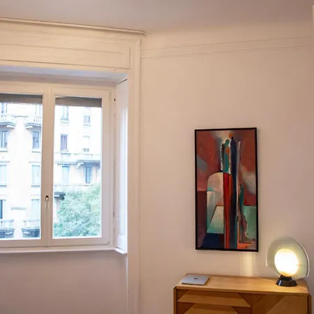 Spacious, Bright Flat With 2 1 Double Bedrooms アパート *