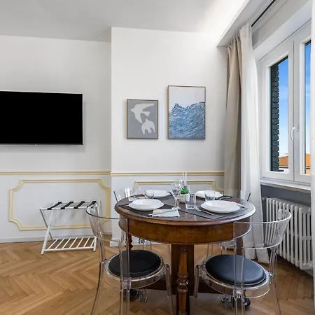 Centrale-duomo 10min - Bluedream - Metro Loreto 4min Apartamento *