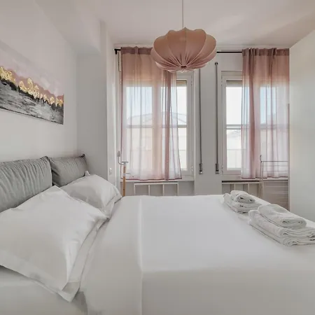 Just Urban Stays - Bilocale Moderno A Pochi Minuti Dal Duomo *