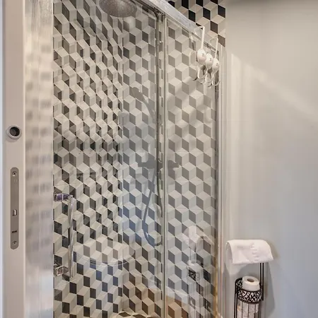 Just Urban Stays - Bilocale Moderno A Pochi Minuti Dal Duomo * 밀라노