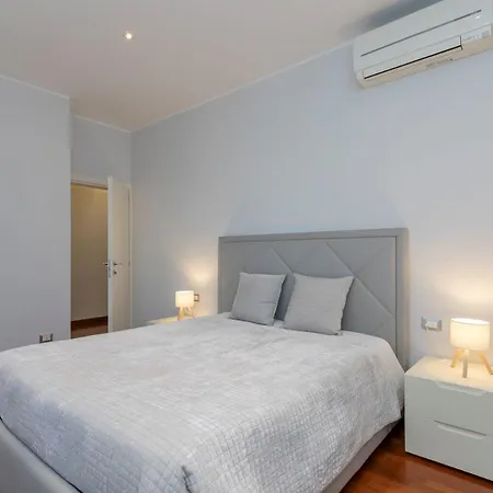 Gambara M1 - 15 Min To Duomo, Balcony, Ac&wifi Апартаменты