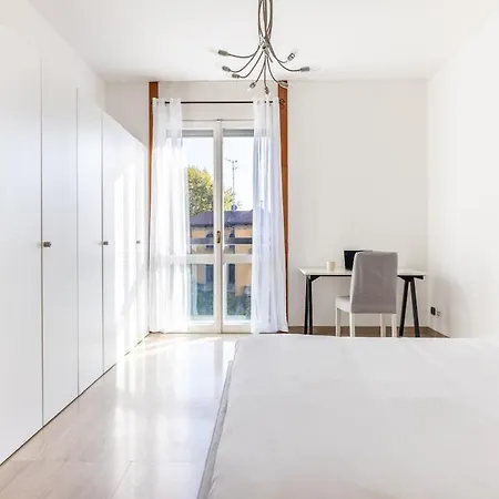 Lägenhet Duomo 7 Min - 3 Bedrooms, Terrace & Parking