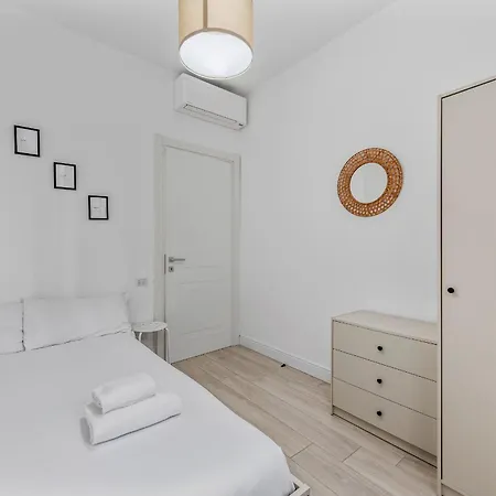 아파트 4 Min To Metro - 8 Min To Lin Airport - Area