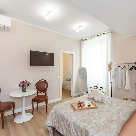 Apartament Luxury Quiet Above Subway Mediolan