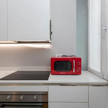 I-host - Bronzino 7 Milán