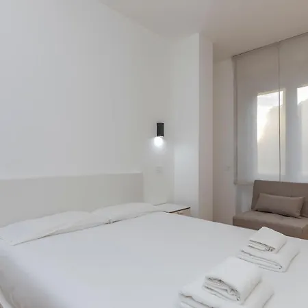 I-host - Bronzino 7 Apartamento Milão