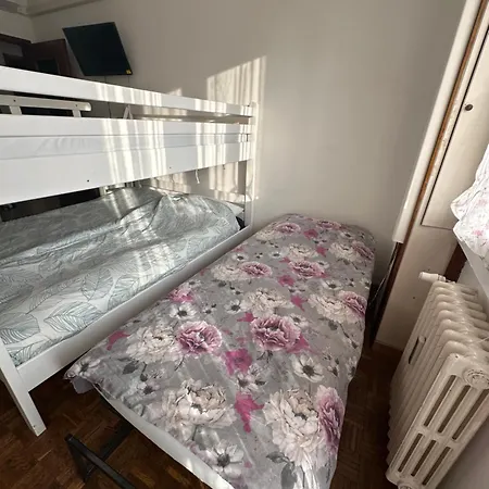 Gigli, Con Cucina In Comune E Terrazza