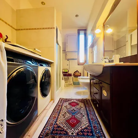 Konukevi Double Charme Station Milano