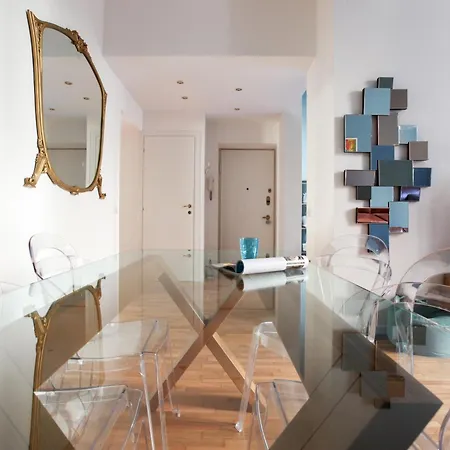 Hacca Collection - Chic 2br In Cool Porta Venezia District Apartment *