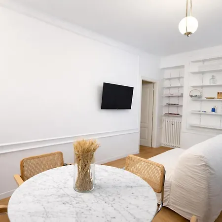 Apartamento La Casa Di Gylda - San Siro 2br Design - Walk To Stadium & M5 *