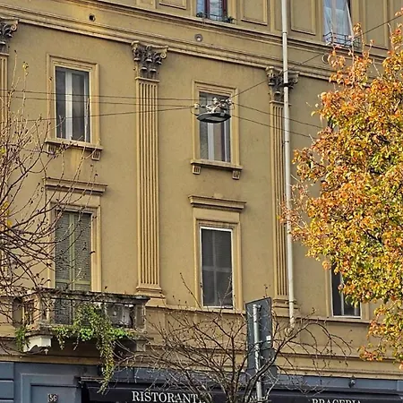 Eanna Scalo Porta Romana Prada *