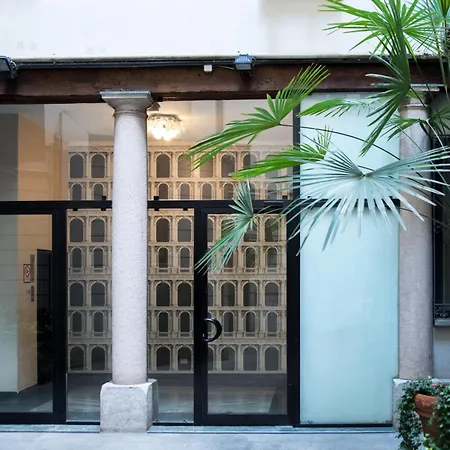 Artstay - Duomo, Spiga, Near Metro M1 * Milánó
