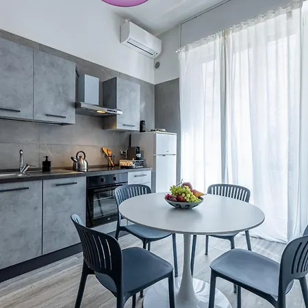 Lovely - 15 Minutes To Duomo *