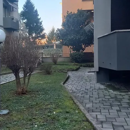 Edith Home City Life *