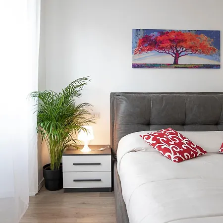 Only 10 Min To Duomo, Free Parking Easy Living *