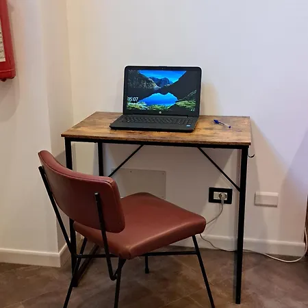 01 Monolocale Ristrutturato A Nuovo * Milán