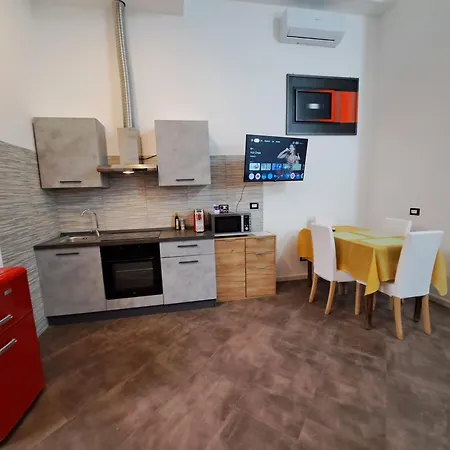 01 Monolocale Ristrutturato A Nuovo Apartmán