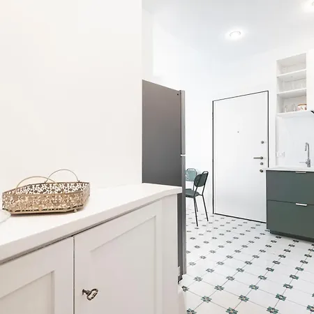 Easylife - - Spallanzani 15 - Porta Venezia Apartment *