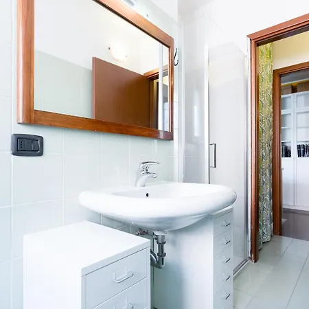 Exclusive With Terrace At 15 Min To Duomo Апартаменты Милан