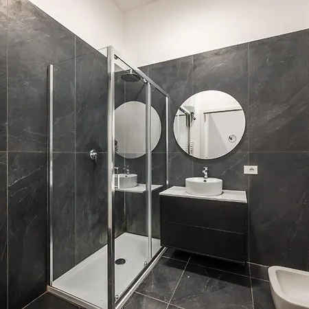 The Bau-haus - Station Area Apartman Milánó