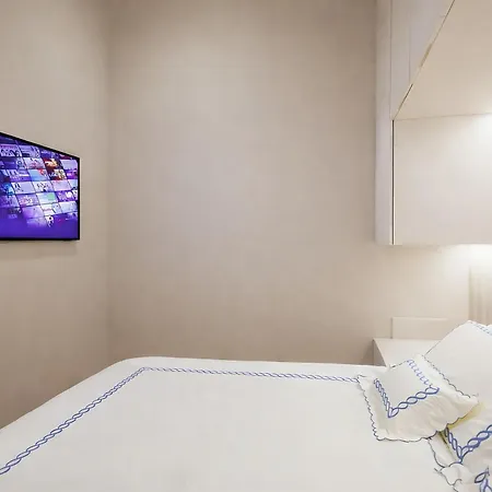 Marcora 6r Luxury Living In Brera - 15min Walk To Duomo アパート