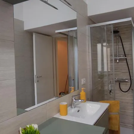 La Casa Di Chira Con Casa Silvestro * Milan