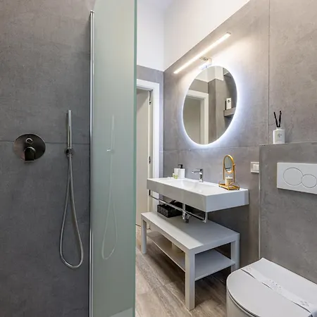 Lovely - 15 Minutes To Duomo Διαμέρισμα