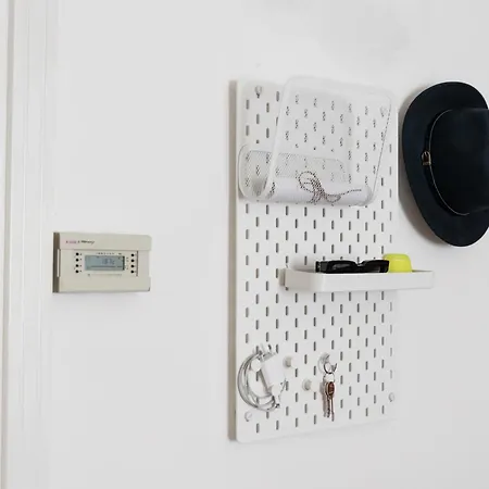 Apartament Elegant Near Metro Porta Romana,3 Fermate Subway-stop A Duomo, Wifi-netflix Free *