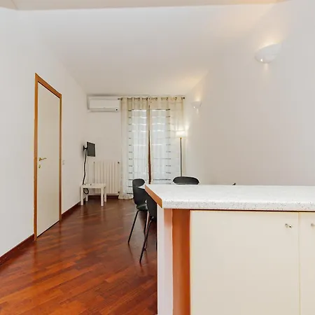 Apartment Bilocale In Piazza Duomo 4pax Mailand