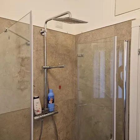 Apartamento Pier's House - Attico A 3 Chilometri Dal Centro Milão