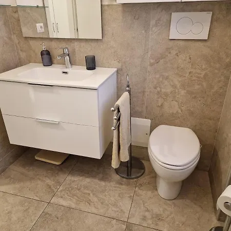 Pier's House - Attico A 3 Chilometri Dal Centro Apartamento *