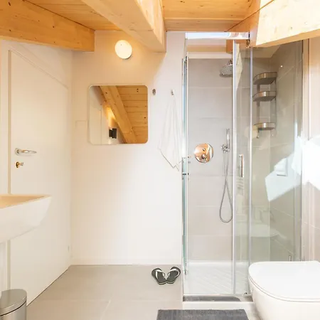Apartment Joivy Solari Tolstoj Milan