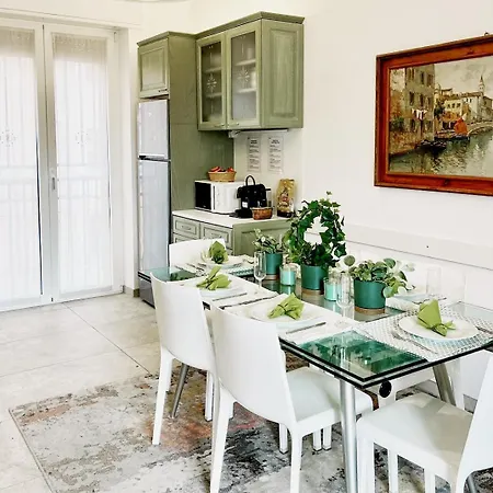 Apartamento Pier's House - Attico A 3 Chilometri Dal Centro Milão