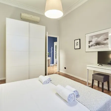 Easylife - - Battisti 13 - Duomo アパート ミラノ