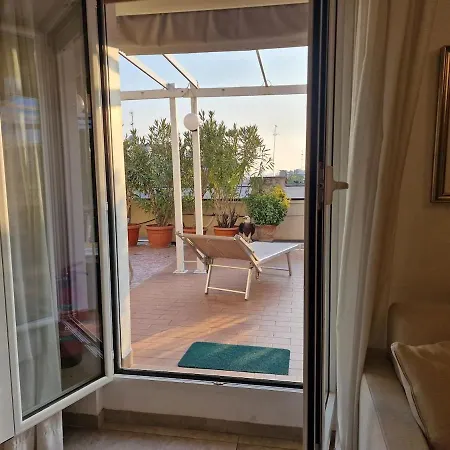 Pier's House - Attico A 3 Chilometri Dal Centro Milão