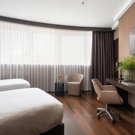 Crowne Plaza By Ihg Hotel