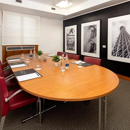 Otel Garibaldi Station By Ihg Milano