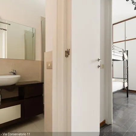 Brera In San Babila Apartment