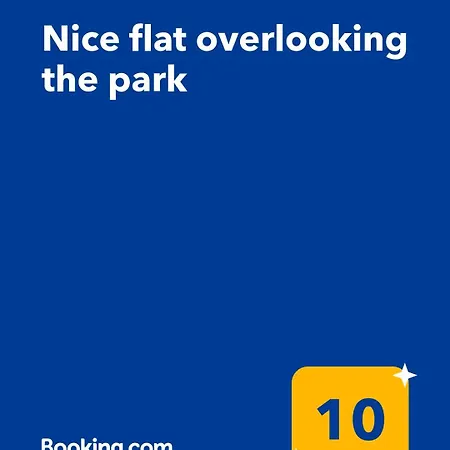 Flat Overlooking The Park Lägenhet *