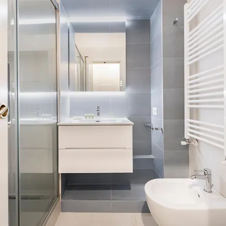 Easylife - - Lazzaro Papi 3 - Porta Romana