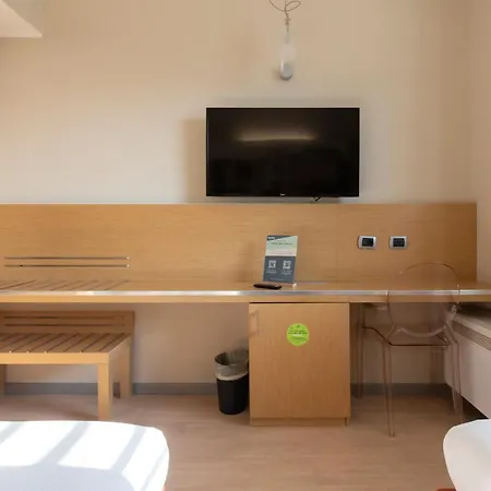 Hotiday Navigli 酒店