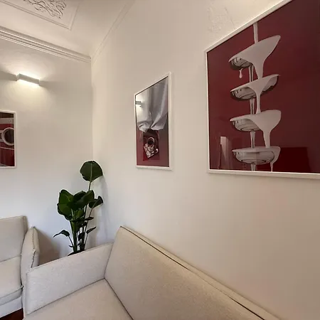 Newly Renovated 2br Near Bocconi & Metro Nyaraló Milánó